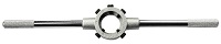 Плашкодержатель с центровочными и прижимными винтами 20х7мм, М3,М4,М5, L-200мм ЗУБР МАСТЕР