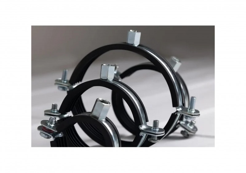 Хомут сантехнический с гайкой 1" 32-37мм М8